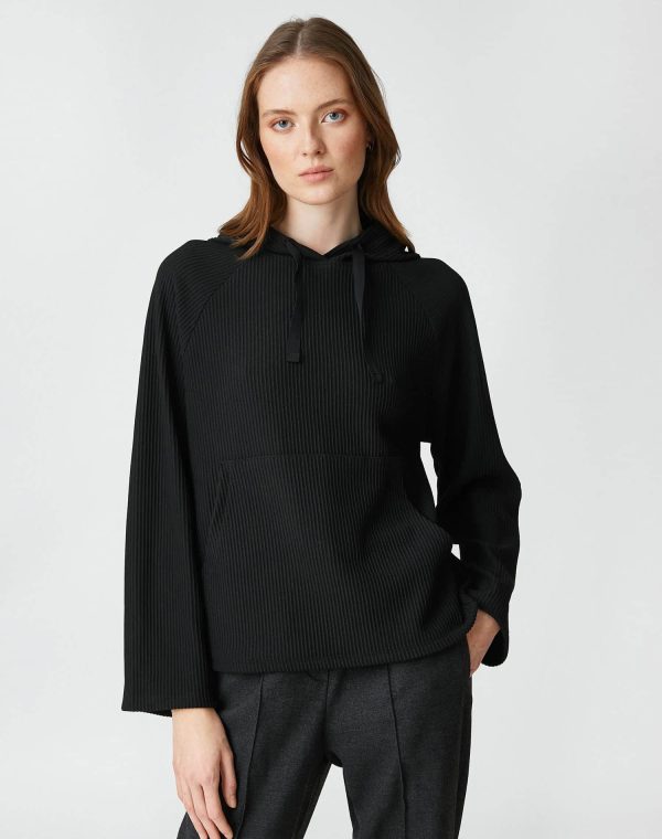 Hooded Sweatshirt With Kangaroo Pocket – Image 3